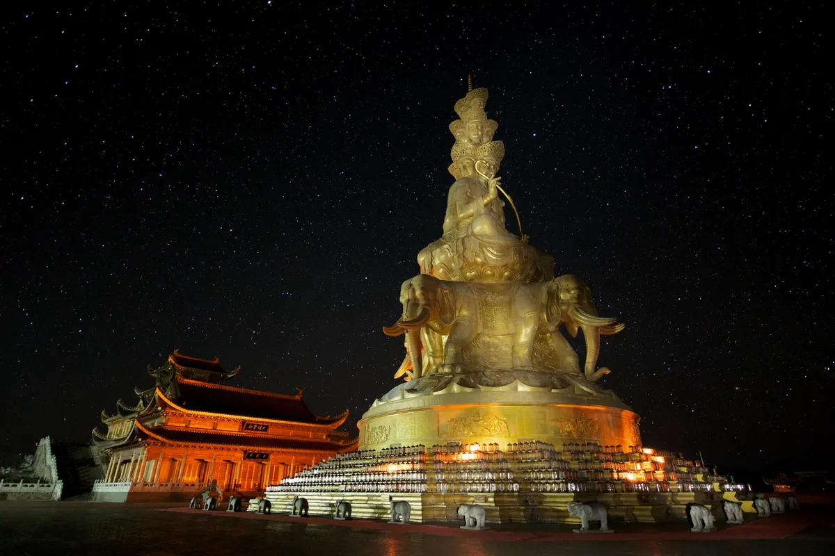 A Starry Night of Golden Summit by Jeff Dai, Mount Emei, Sichuan province of China. Equipment: Canon EOS 5D MarkII, AF-S Nikkor 14-24mm f/2.8G IF-ED