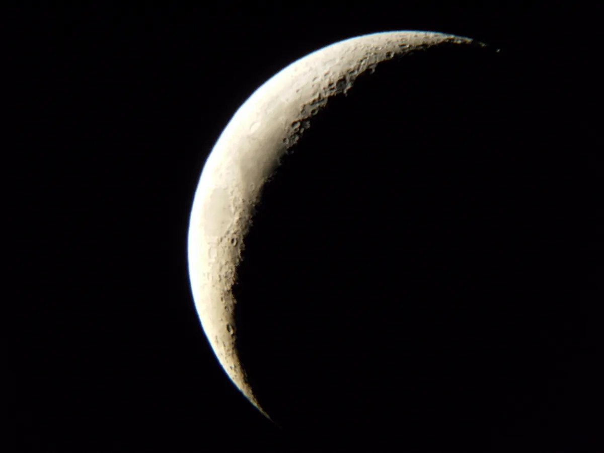 Crescent Moon March 2012 by Martin Lacey, Heanor, Derbyshire, UK. Equipment: Skywatcher EQ5 8