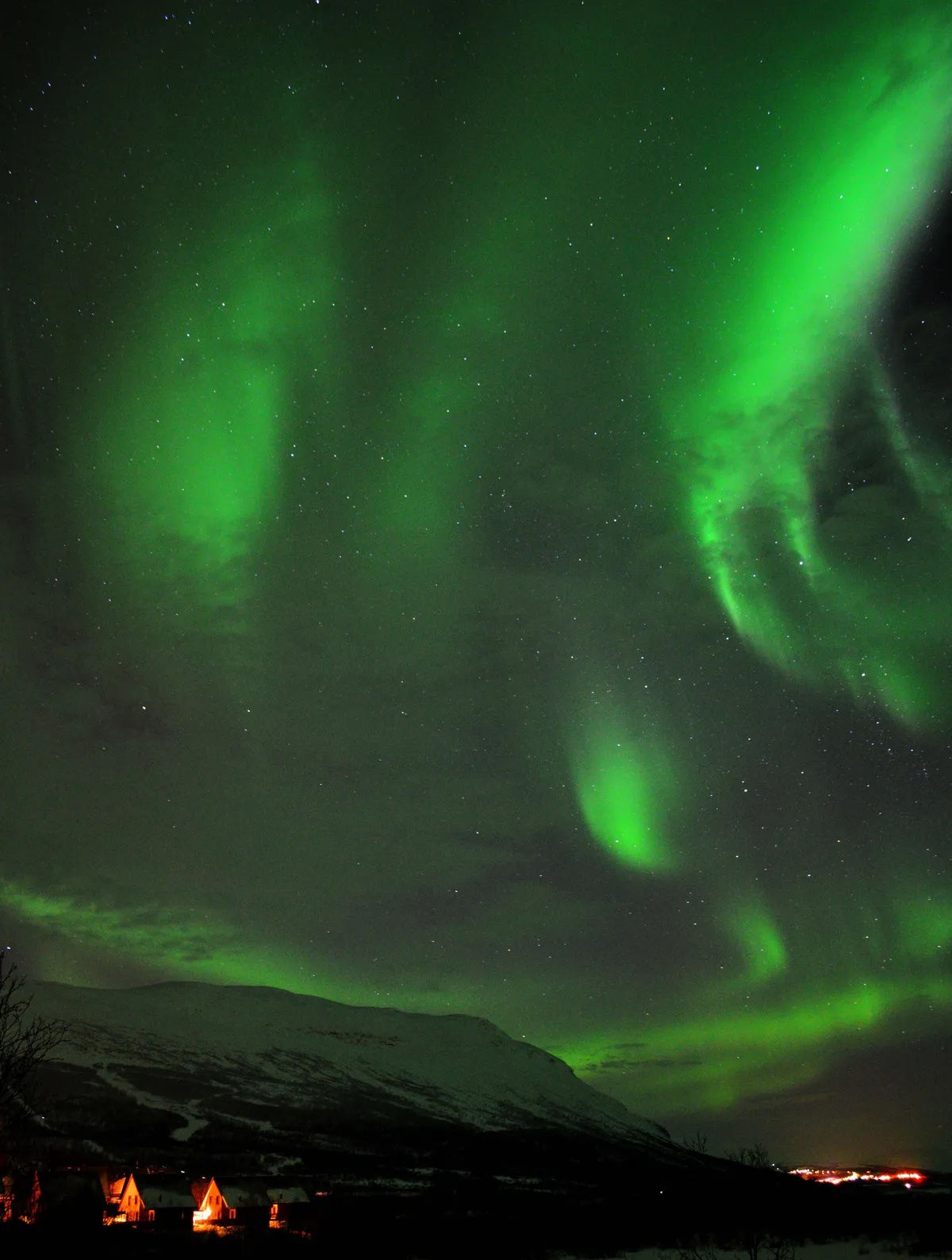 Close up Aurora by Dan Bartley, Abisko, Sweden.