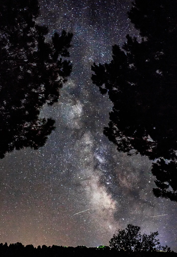 Milky Way from Southern Tuscany by Michele Vonci, Stockport, UK. Equipment: Canon EOS 5D Mark II, 24mm focal length, Manfrotto SKU MKBFRC4-BH tripod.