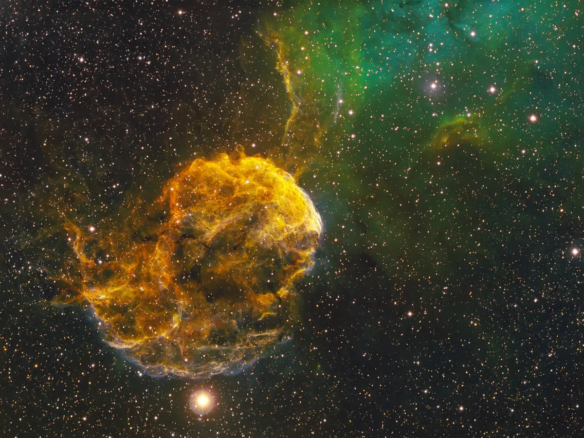 IC 443 - Hubble Palette Jellyfish by Bob Franke, Chino Valley, Arizona, USA. Equipment: Takahashi FSQ-106ED, SBIG STF-8300M, AstroDon SII, Ha, OIII filters, Losmandy G11 mount