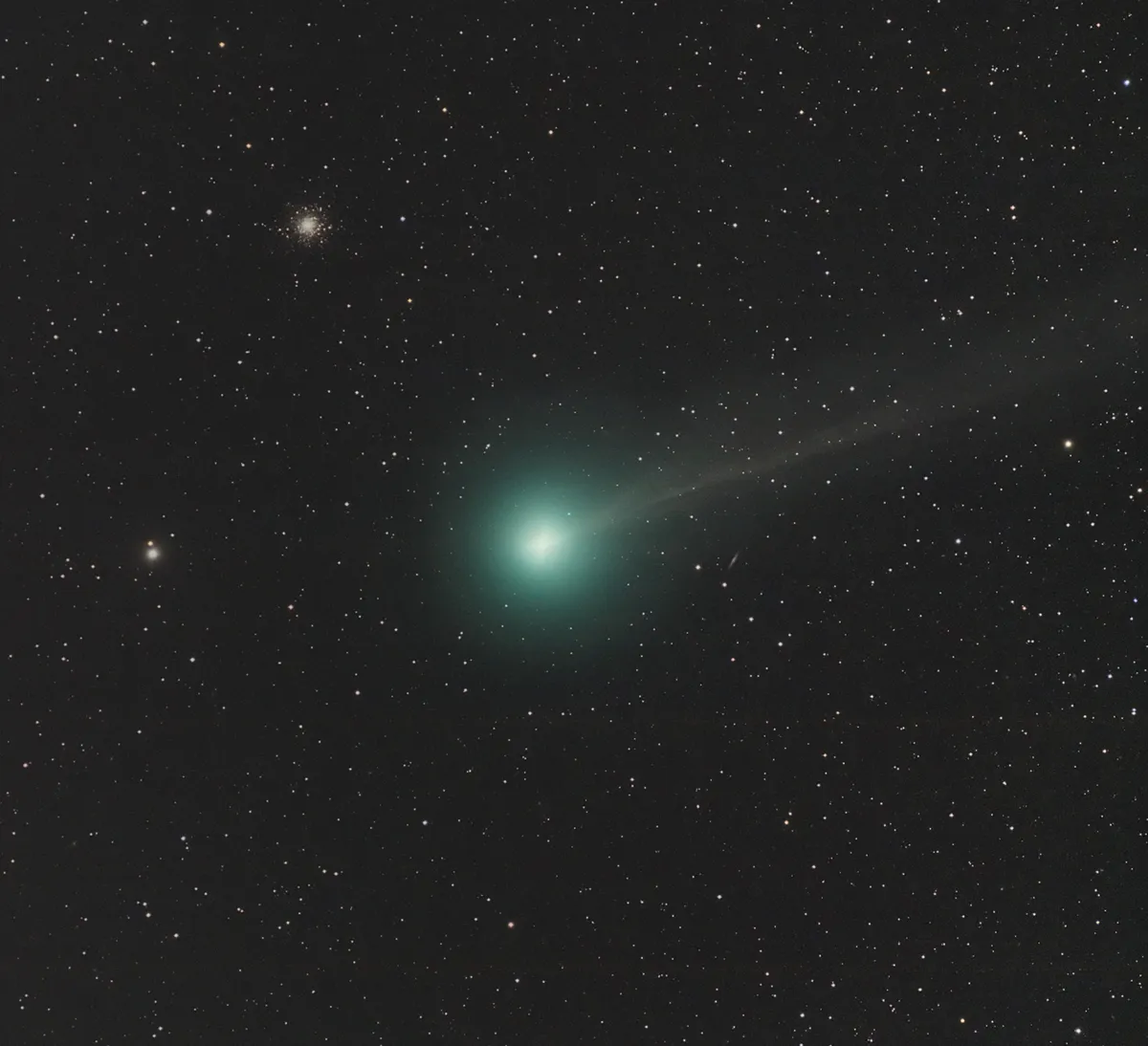 Comet Lovejoy from Australia by André van der Hoeven, Siding Springs, Australia. Equipment: FSQ106, SBIG STL-11000C