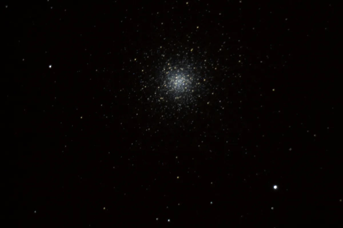 M13 by Stephen Gill, Yorkshire Dales, UK. Equipment: C11 on a NEQ6 Pro mount. Taken using a Canon 1100D.