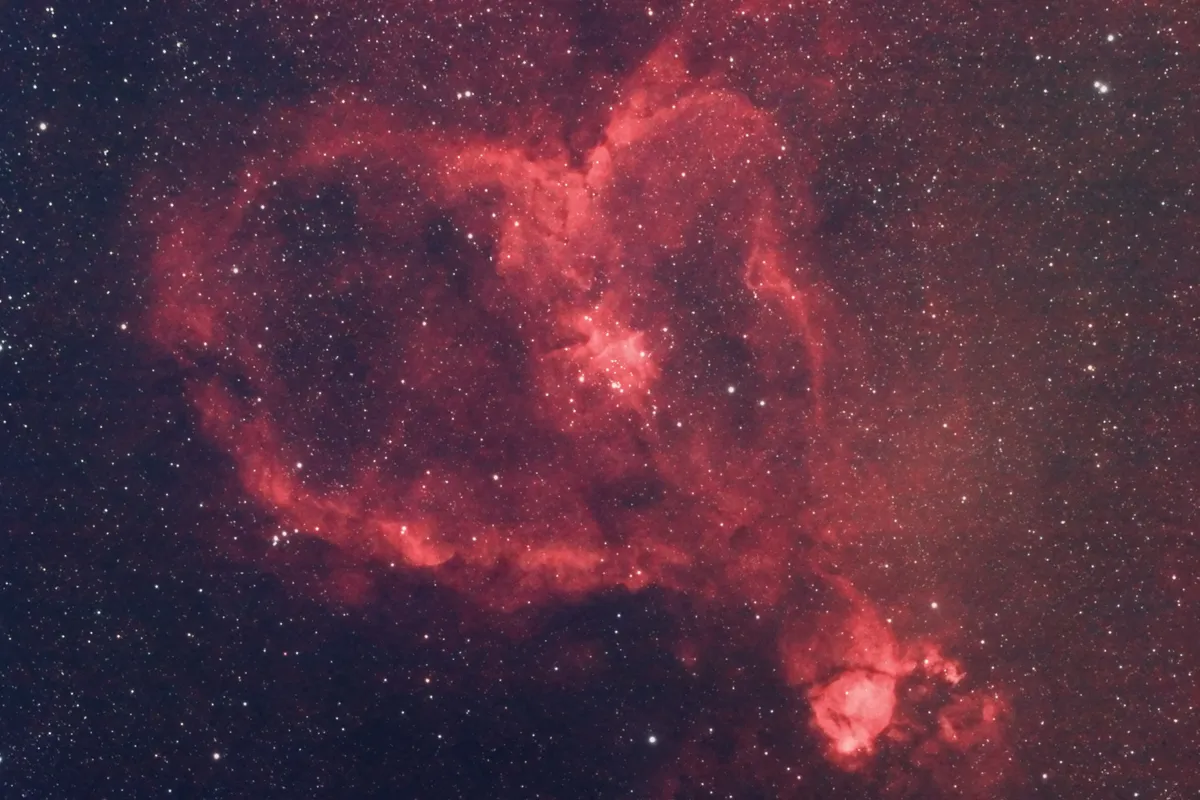 IC 1805 The Heart Nebula by James L Mcconnachie, East Ayrshire, Scotland. Equipment: Williams optics zs70, Celestron CGEM mount, Canon EOS 400d baader modded, Astronomik clip filter Ha 12nm