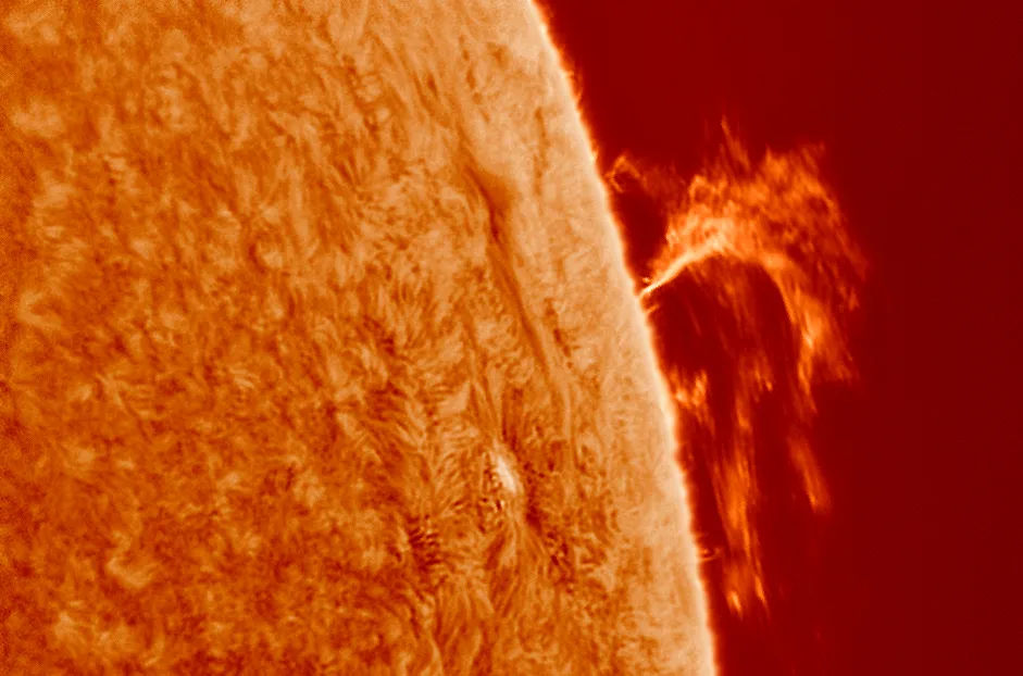Large Prominence on the Sun by Gary Palmer, Sutton, Surrey, UK. Equipment: Solarmax II 90mm, DMK 31, Vixen SVX Mount.