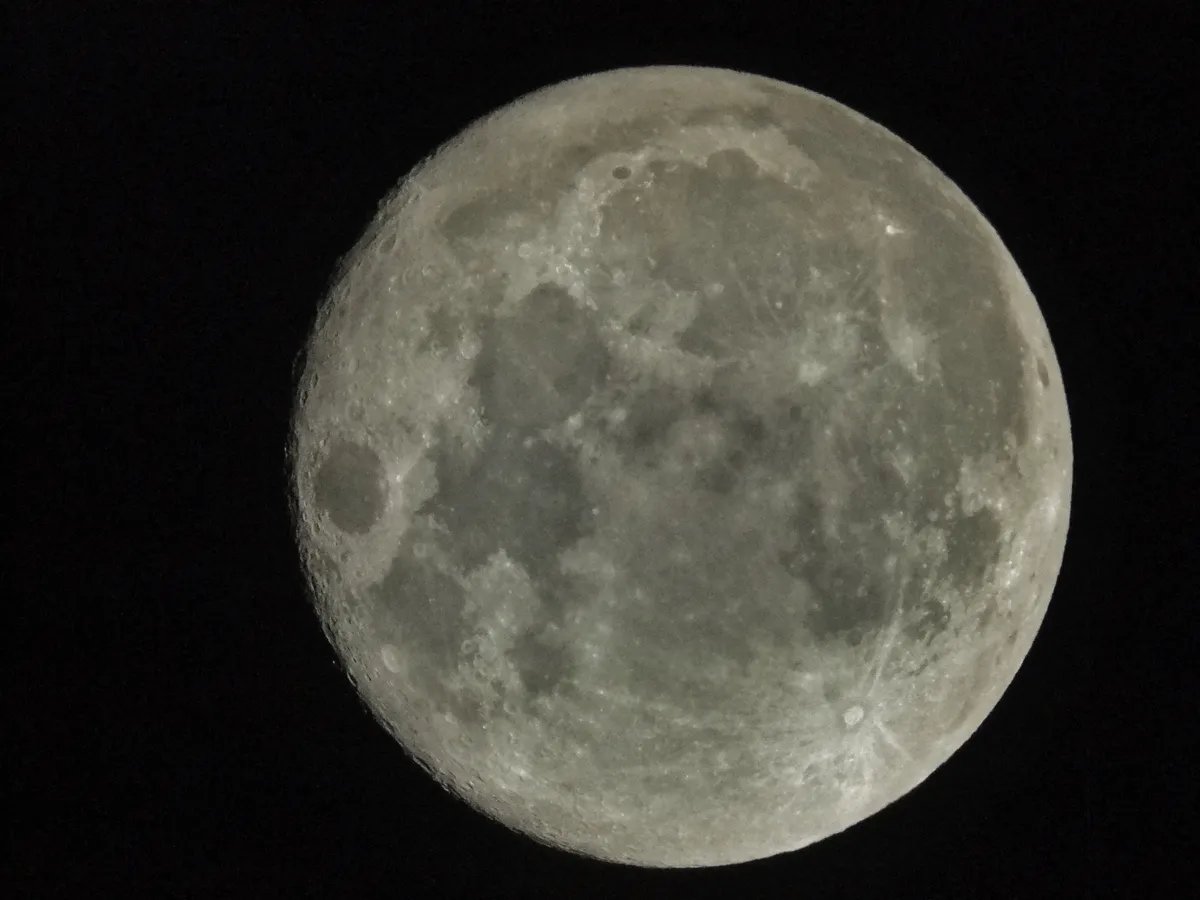 Waning moon - 98% by Richard Plant, Lichfield, UK. Equipment: Fujifilm FinePix F80EXR, 2x zoom, Tal 200k, 42mm eyepiece