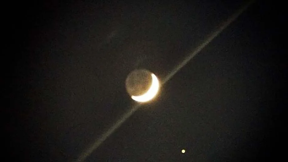 This image of a New Moon near giant star Aldebaran – shot using a small zoom lens and a phone – is low-resolution but perfect for sharing on social media