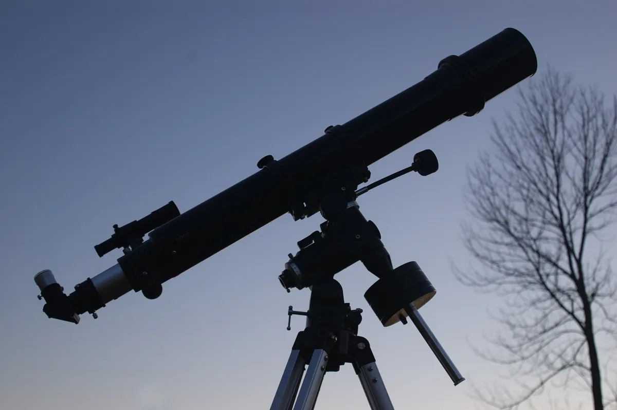 A beginner's guide to telescope mounts. Credit: WellfordT / Getty Images