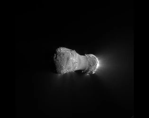 An image of comet Hartley 2, as seen by NASA's Deep Impact spacecraft. Credit: NASA/JPL-CalTech/UMD