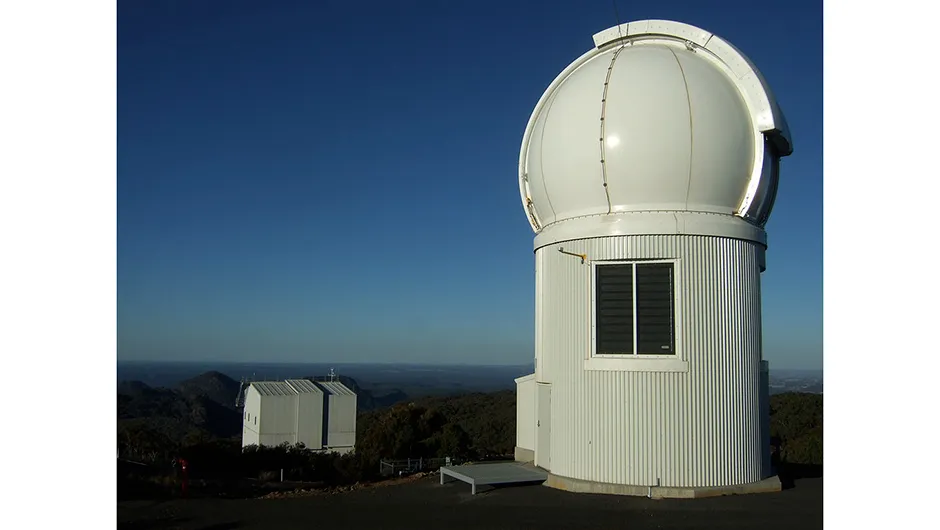 The SkyMapper telescope at Siding Spring Observatory, and the 2.3 m telescope in the background. Credit: Iridia (en.wikipedia.org/wiki/SkyMapper)