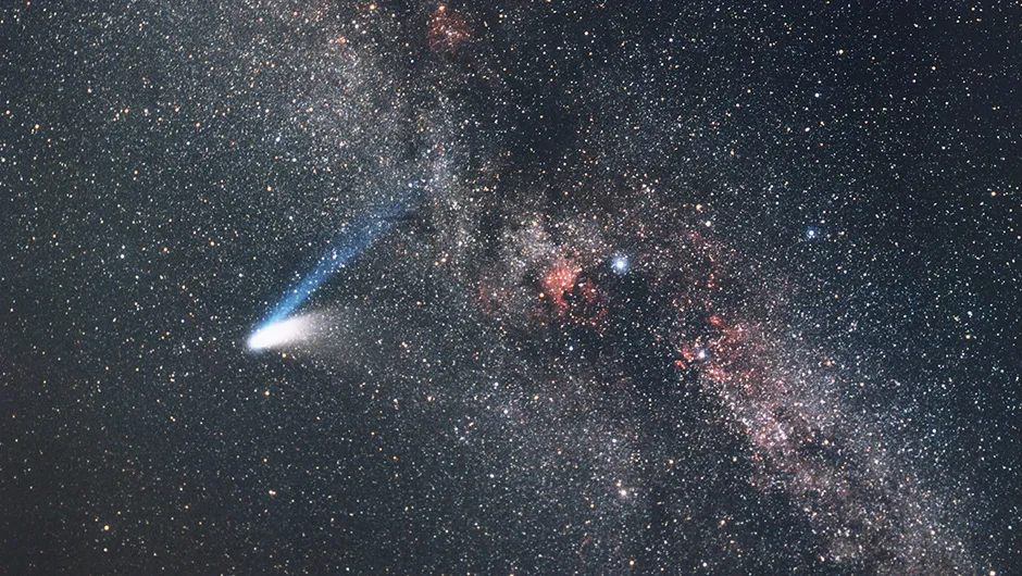 Comet Hale-Bopp. Image Credit: ESO/E. Slawik