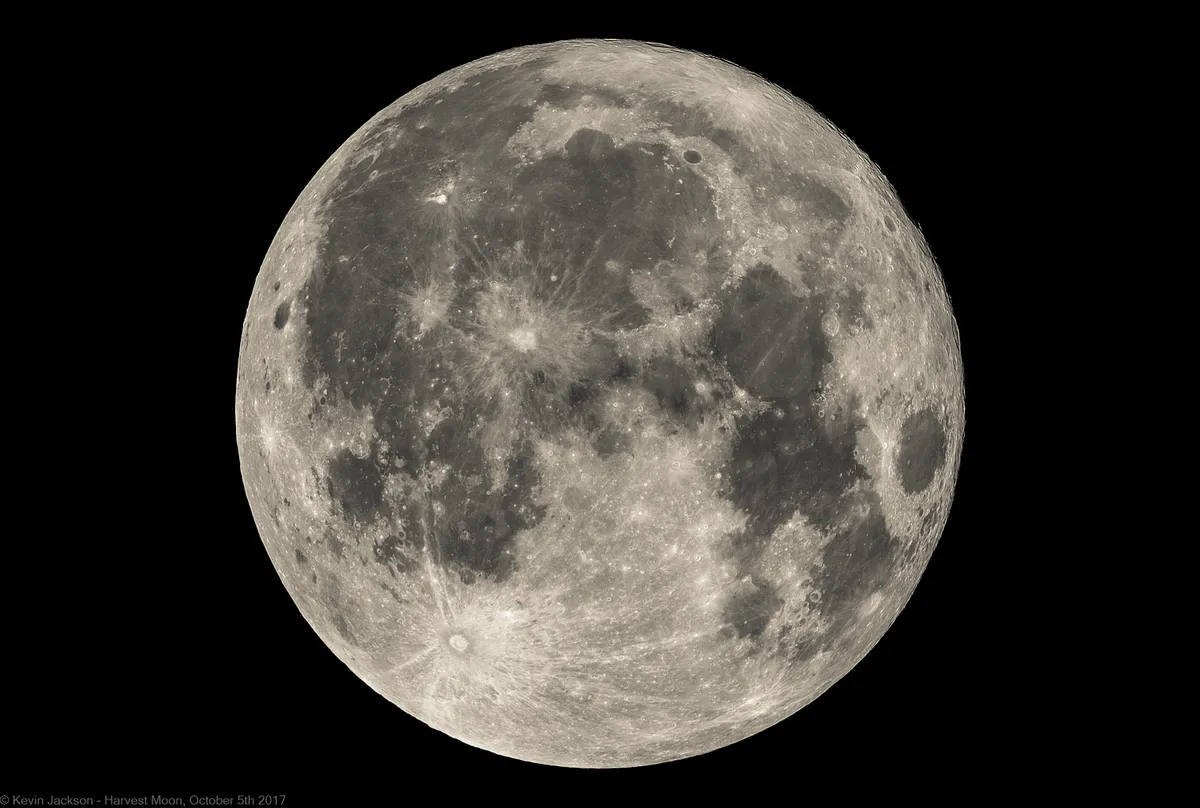 Kevin Jackson, Southport, 5 October 2017 Kevin says: “I love taking pictures of the Moon so the full Harvest Moon was extremely appealing. I'm a back garden amateur astrophotographer and find lunar photography a great and easy way of learning basic astrophotography skills.” Equipment: Altair Hypercam IMX178C, Altair Astro Starwave 102 ED doublet refractor (2017 version), Astro Physics CCDT67 Telecompressor, EQ3-2 mount, Moon filter.
