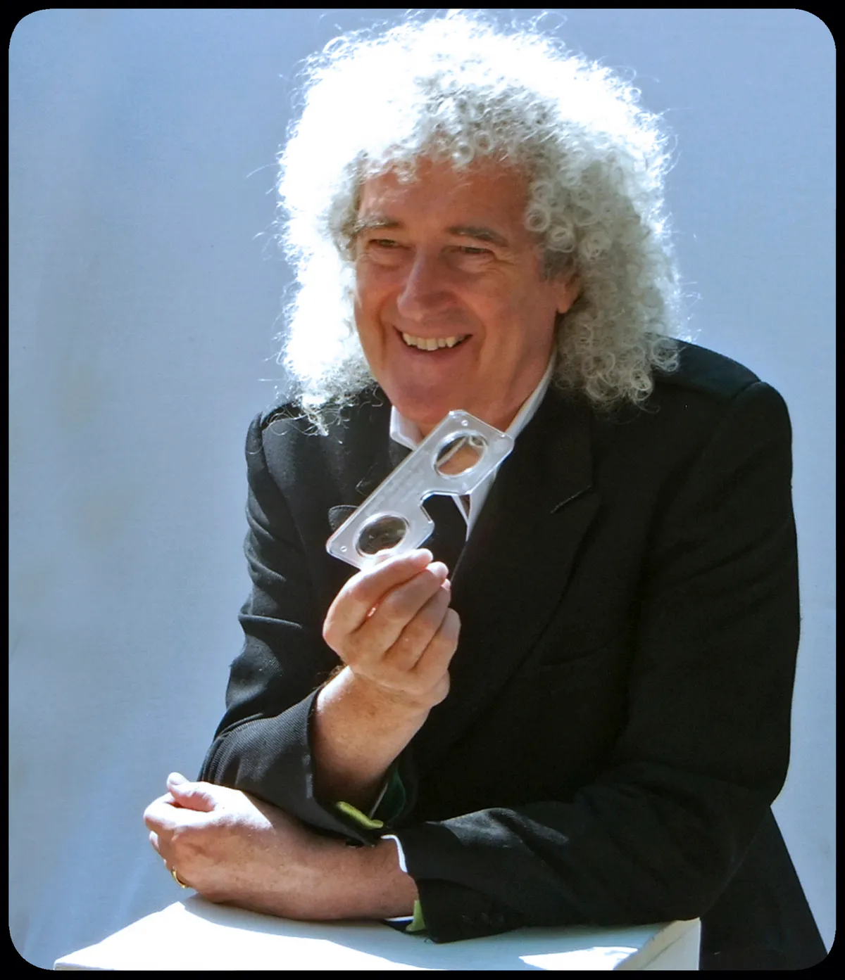 Brian May pictured with the Lite Owl 3D device for use throughout the book.