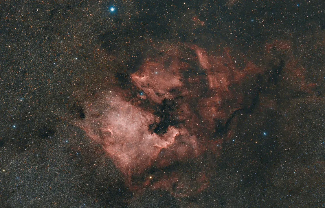 The North America Nebula Emil Andronic, Pontarfynach, Bushey, 5, 18 – 20 April 2019. Equipment: Canon EOS 700D DSLR camera, Samyang 135mm lens, Sky-Watcher EQ3 GoTo mount.