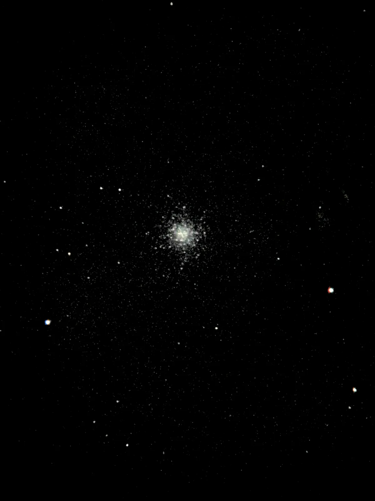 M13 taken with NightCap. Stars mode, 30.05 second exposure, 1/3s shutter speed. Credit: Paul Money