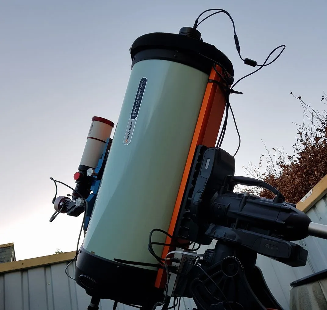 The Celestron RASA with a temporary cover to capture flat frames. Credit: Gary Palmer