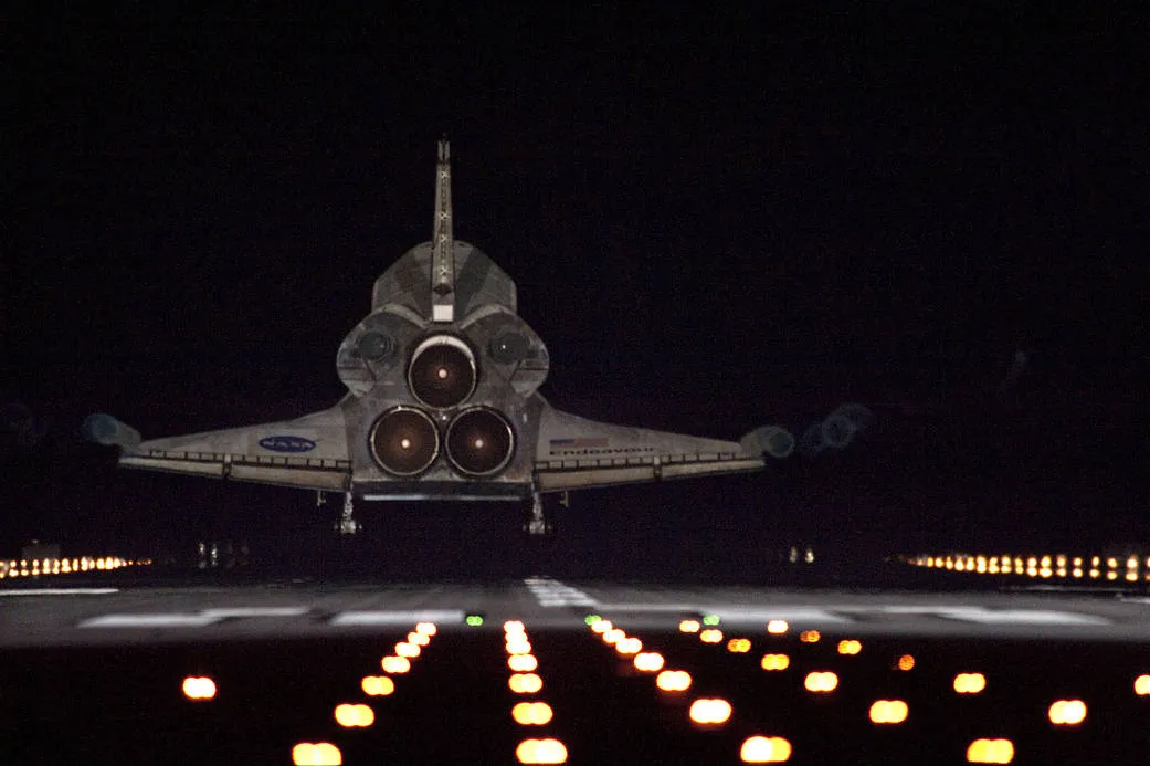 Endeavour lands to complete its final mission, 1 June 2011. Credit: NASA