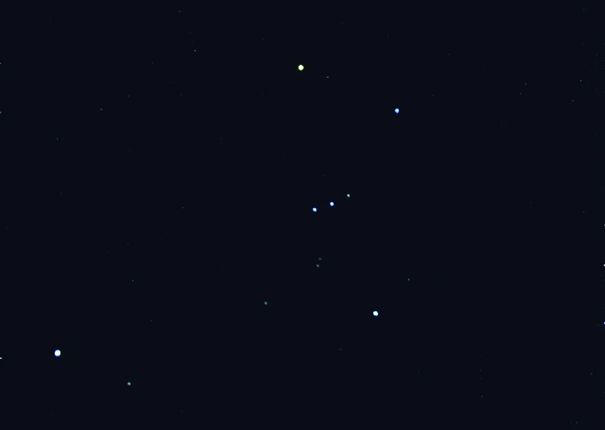 Star trailing won’t be an issue with a smartphone, because the exposures you need to use are too brief for them to appear. Credit: Pete Lawrence
