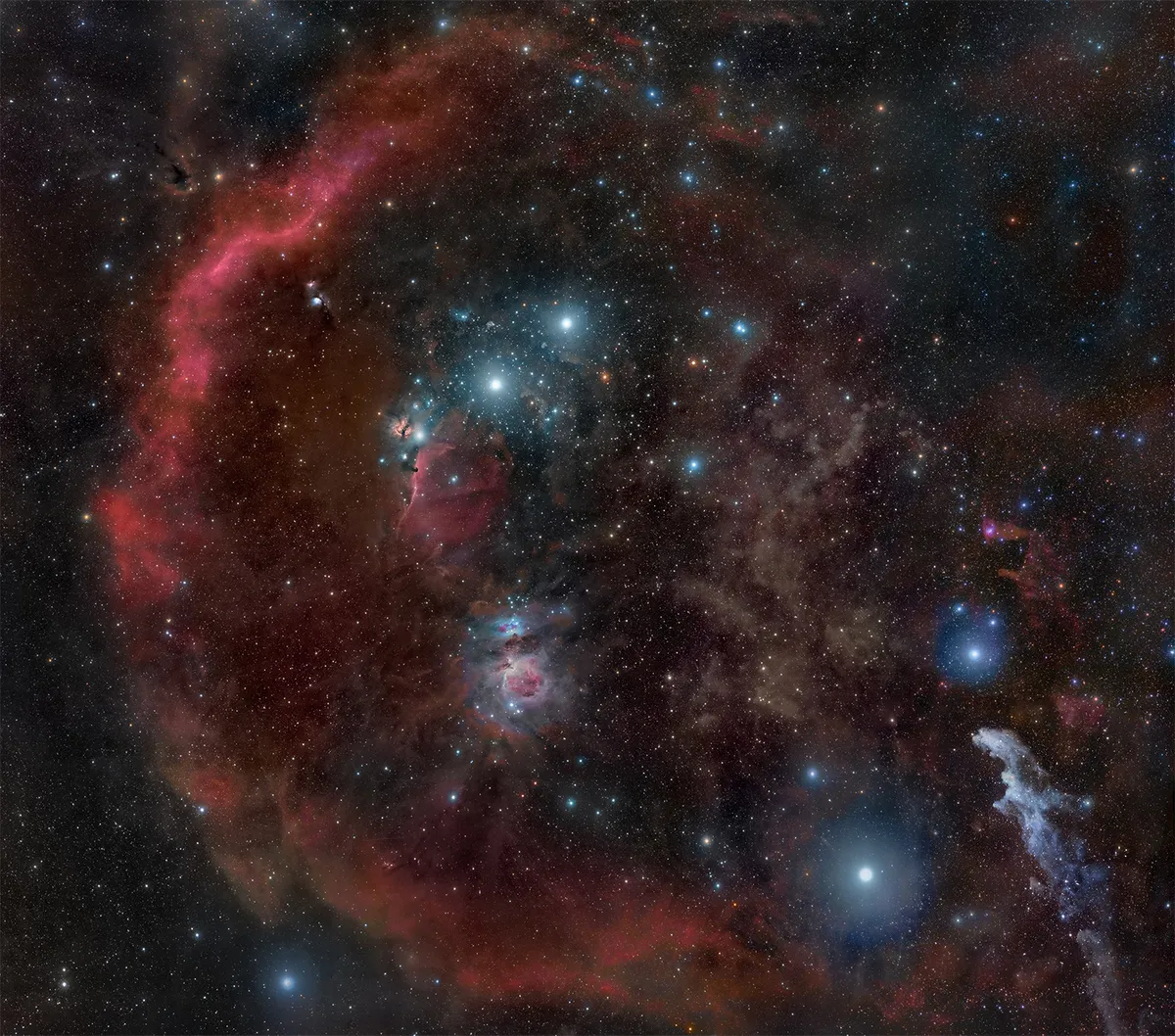 Barnards Loop. Rogelio Bernal Andreo - http://deepskycolors.com/astro/JPEG/RBA_Orion_HeadToToes.jpg