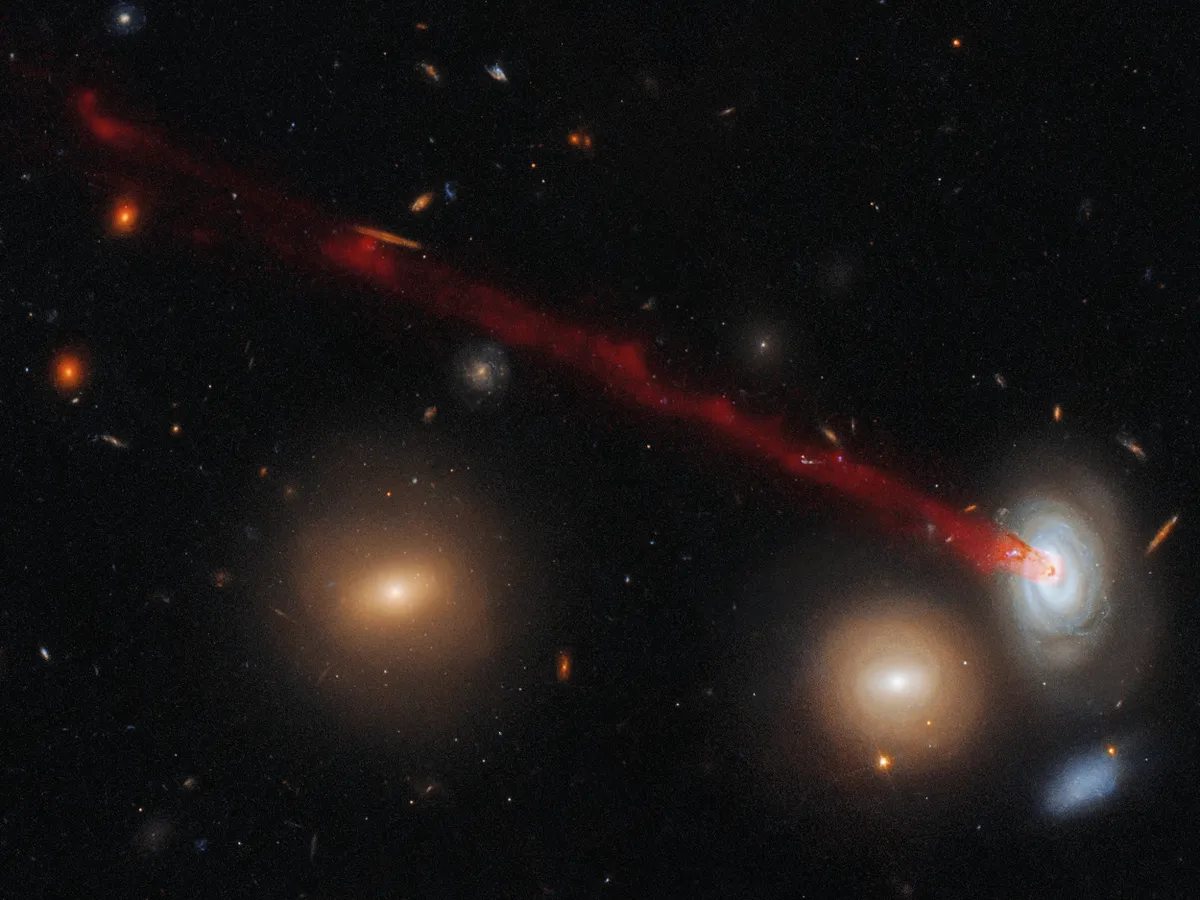 Galaxy D100 Hubble Space Telescope, Subaru Telescope, 28 January 2019