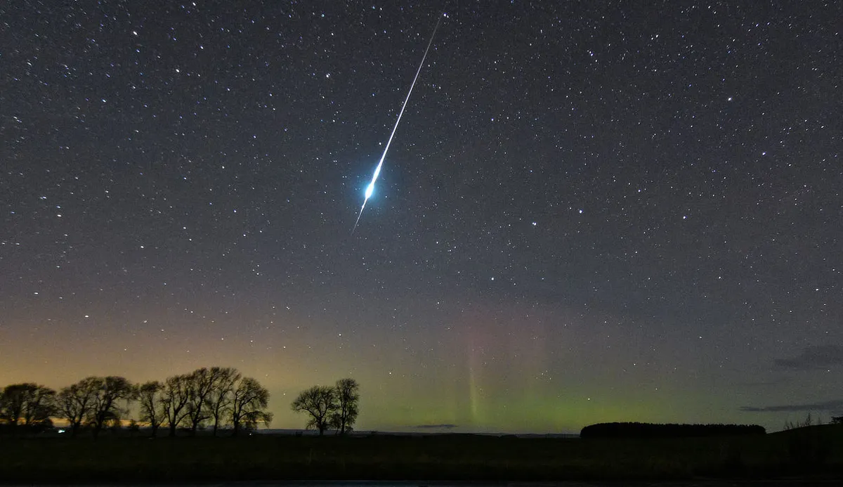 Meteor moment Julie Winn, Hexham, Northumberland, 24 October 2019. Equipment: Nikon D3400 DSLR