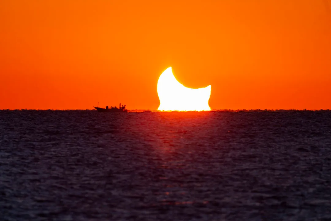 Partial solar eclipse in Iran Omid Qadrdan/Ahmad Riahi Dehkordi, Hengam Island, Iran, 26 December 2019 Equipment: Canon 6D Mark I DSLR
