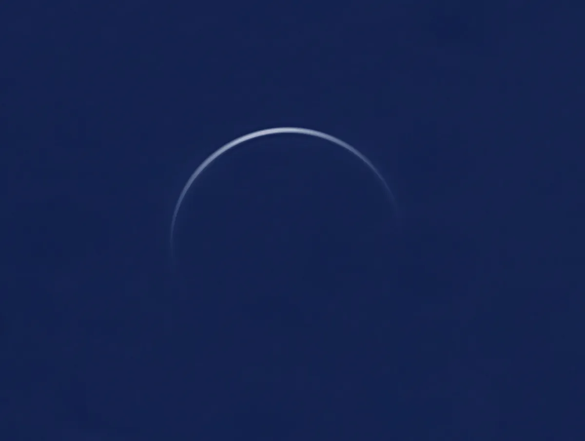 Venus at inferior conjunction in August 2015. The planet passed the Sun by 7.8° on this date with a phase of 0.9% and apparent diameter of 57.9 arcseconds. Credit: Pete Lawrence