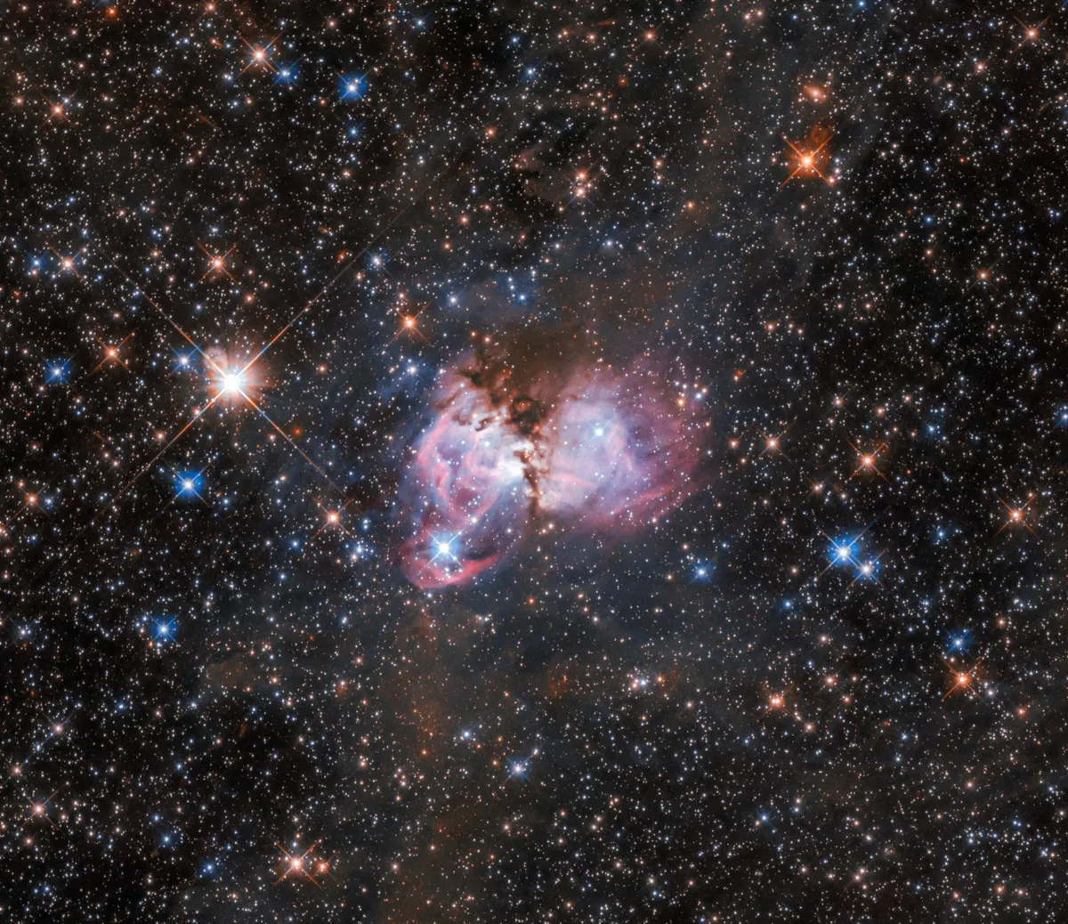 Super star cluster LHA 120-N150. Credit: ESA/Hubble/NASA/I. Stephens