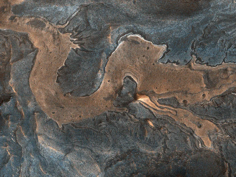 Dragon on Mars Mars Reconnaissance Orbiter, 11 April 2020. Credit: NASA/JPL/UARIZONA