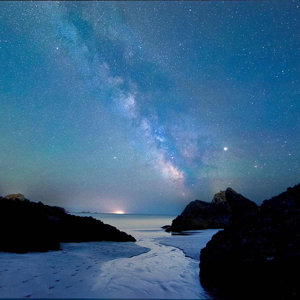 Kynance Cove under the Milky Way Louise Jones (UK). Category: The Sir Patrick Moore Prize for Best Newcomer. Equipment Nikon D7100 camera, Sigma 10-20 mm lens at 10 mm f/3.5, ISO 3200, 5 x 25-second exposures.