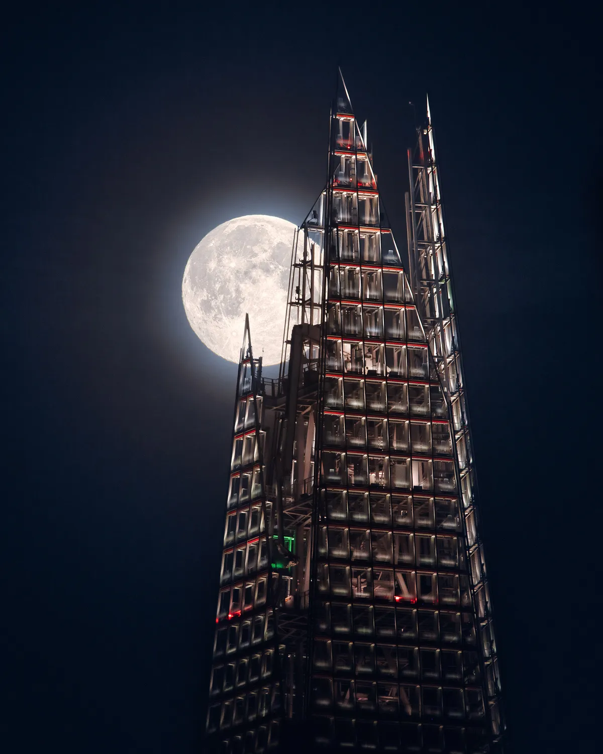 The Moon and the Shard Mathew Browne (UK). Category: Our Moon. Equipment: Nikon D850 camera, 550 mm f/10 lens, ISO 320, 3 x 1/80-second exposures