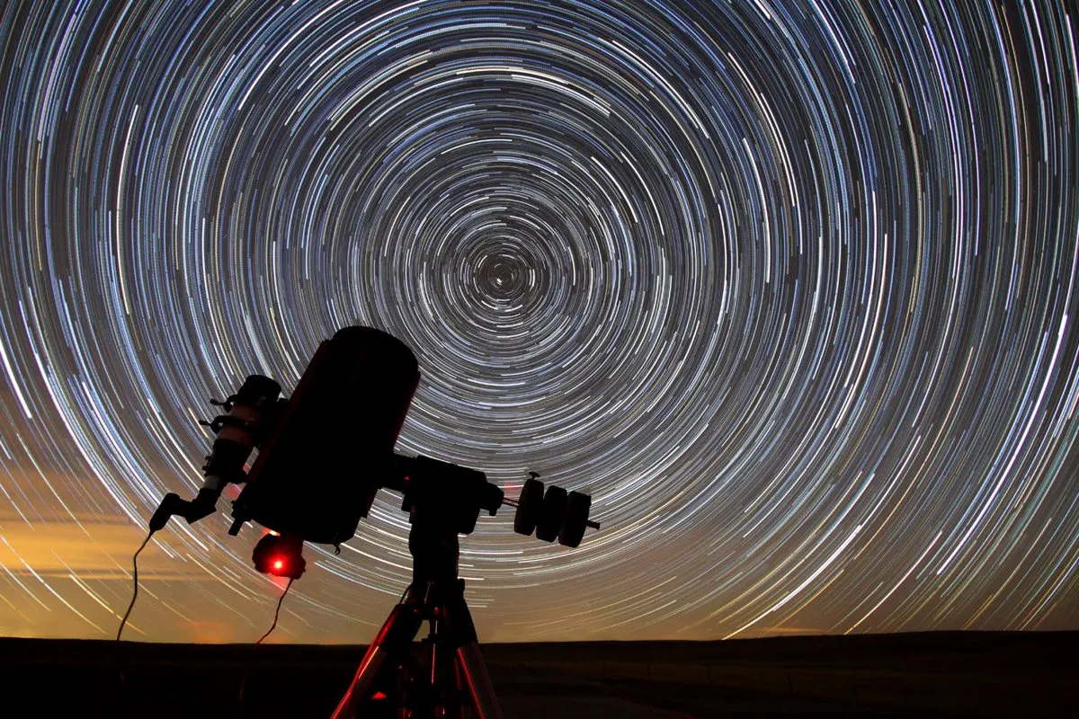 Telescope and star trails. Credit: Pat Gaines / Getty Images