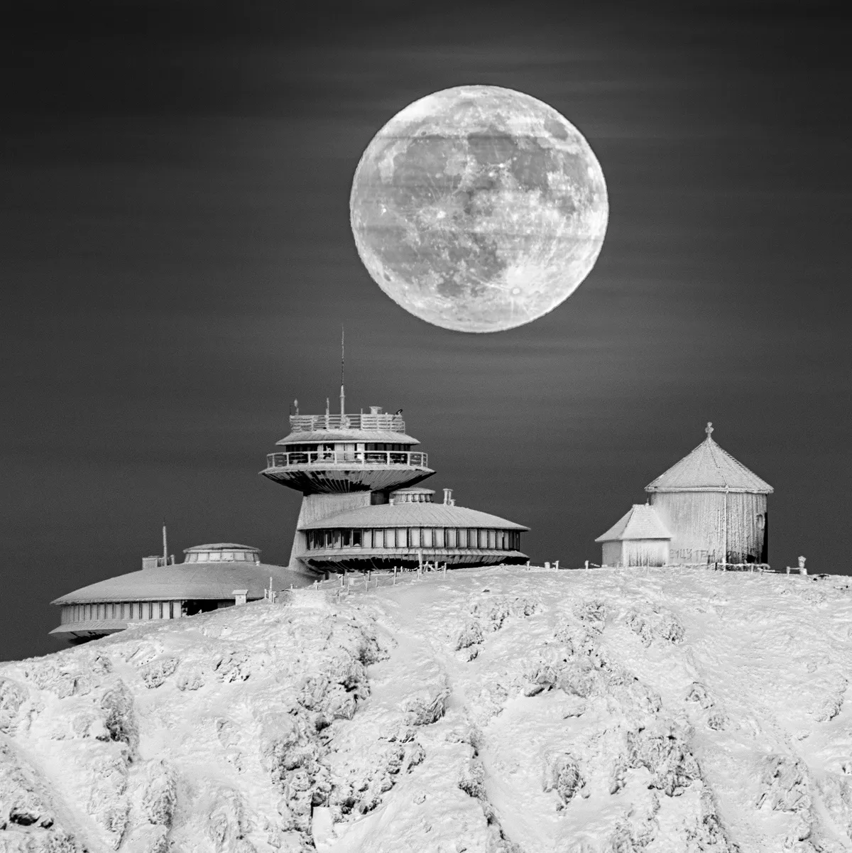 Moon Base Daniel Koszela (Poland) – Highly commended, Our Moon. Credit: Nikon D610 camera, 600mm lens.