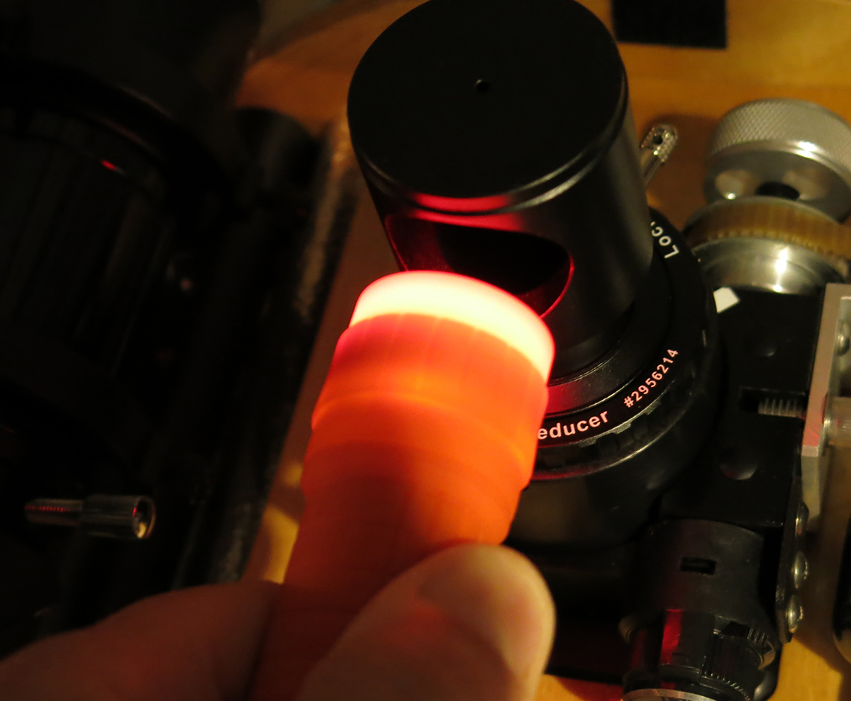 How to collimate a Newtonian telescope. Credit: Martin Lewis