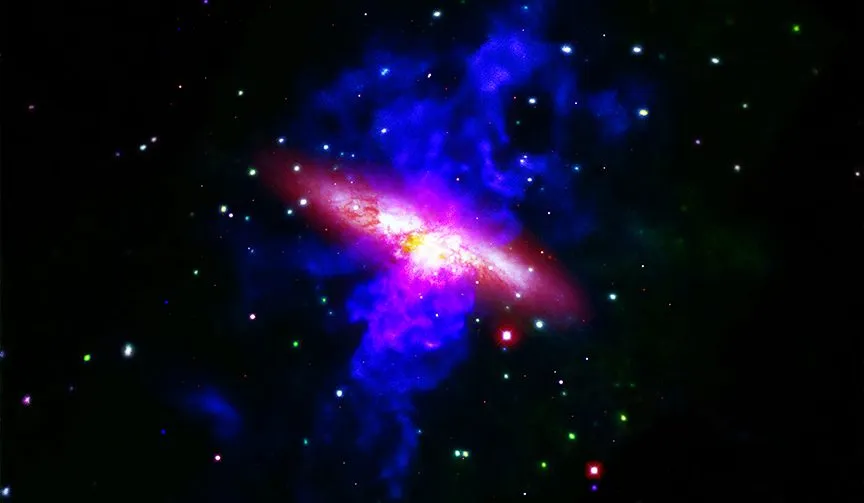 M82, by the Chandra X-ray Observatory and Hubble Space Telescope. Credit: (Credit: X-ray: NASA/CXC; Optical: NASA/STScI)