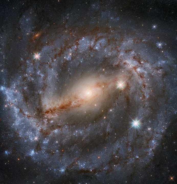 Barred spiral galaxy NGC 5643 Hubble Space Telescope, 28 September 2020. Credit: ESA/Hubble & NASA, A. Riess et al. / Acknowledgement: Mahdi Zamani