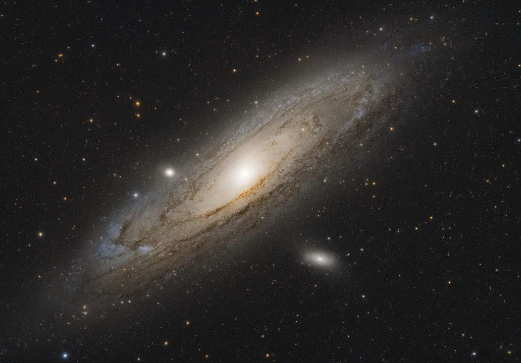 Light from the Andromeda Galaxy takes 2.5 million lightyears to reach Earth. Credit: Tom Howard