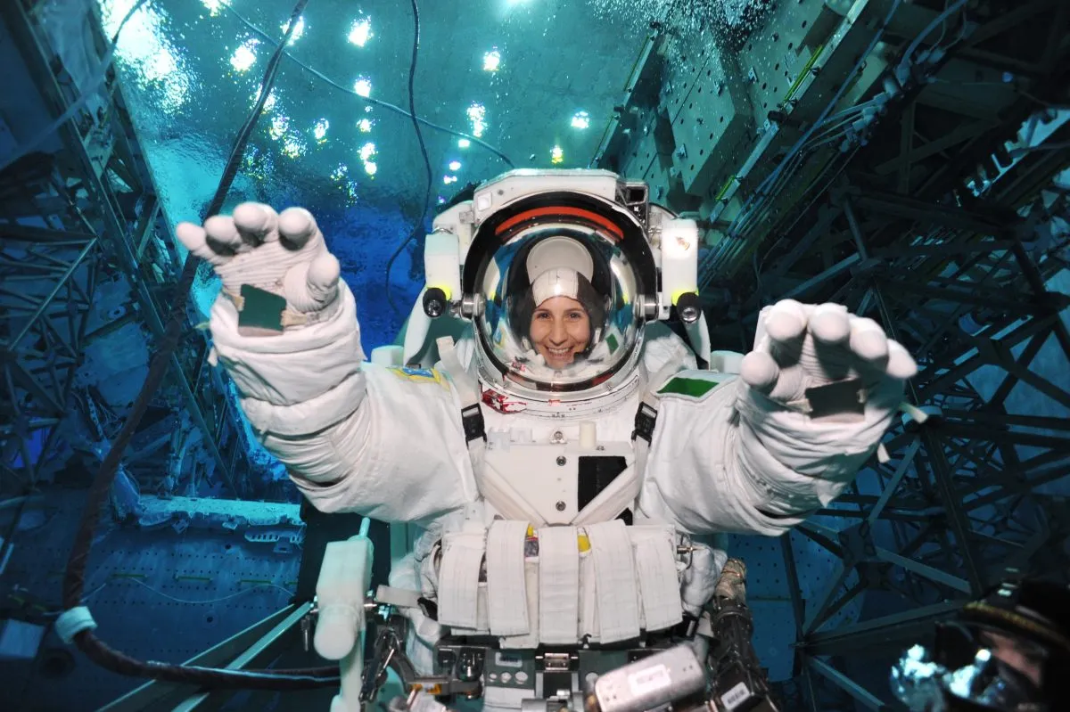 Samantha Cristoforetti during underwater training for spacewalks in NASA’s Neutral Buoyancy Laboratory, Houston, USA. Credit: NASA/ESA