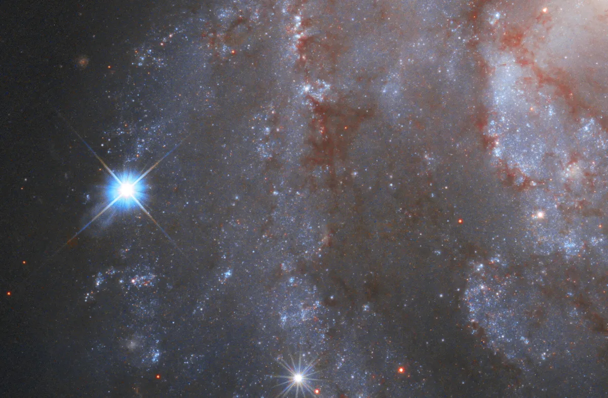 Supernova SN2018gv, spotted by the Hubble Space Telescope in galaxy NGC 2525, 70 million lightyears away. Credit: credit ESA/Hubble & NASA, A. Riess and the SH0ES team / Acknowledgment: Mahdi Zamani