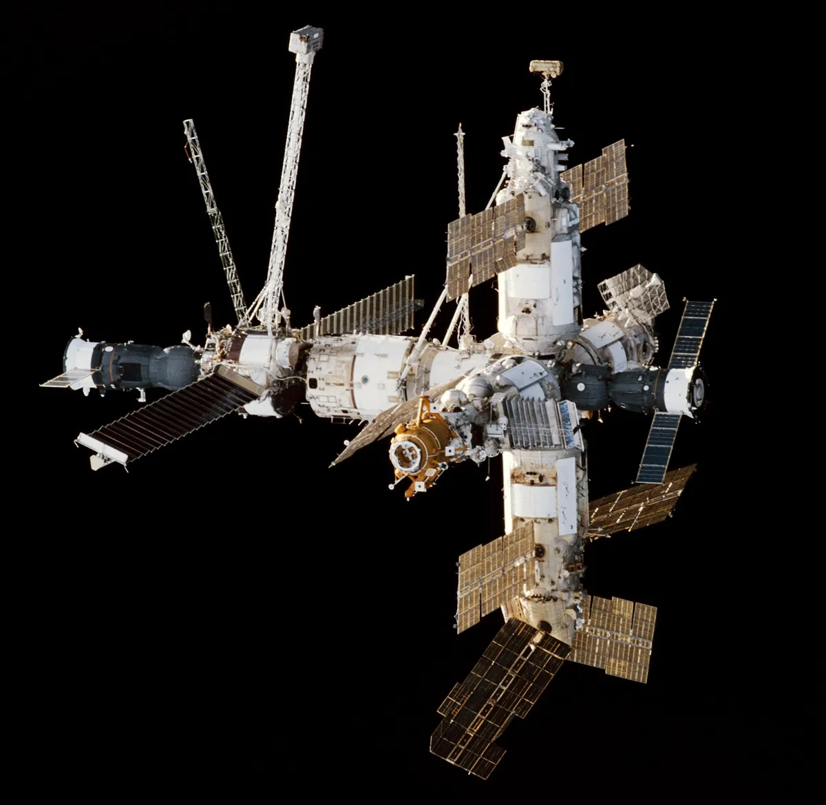 The Mir Space Station as seen from Space Shuttle Endeavour during STS-89. Credit: NASA