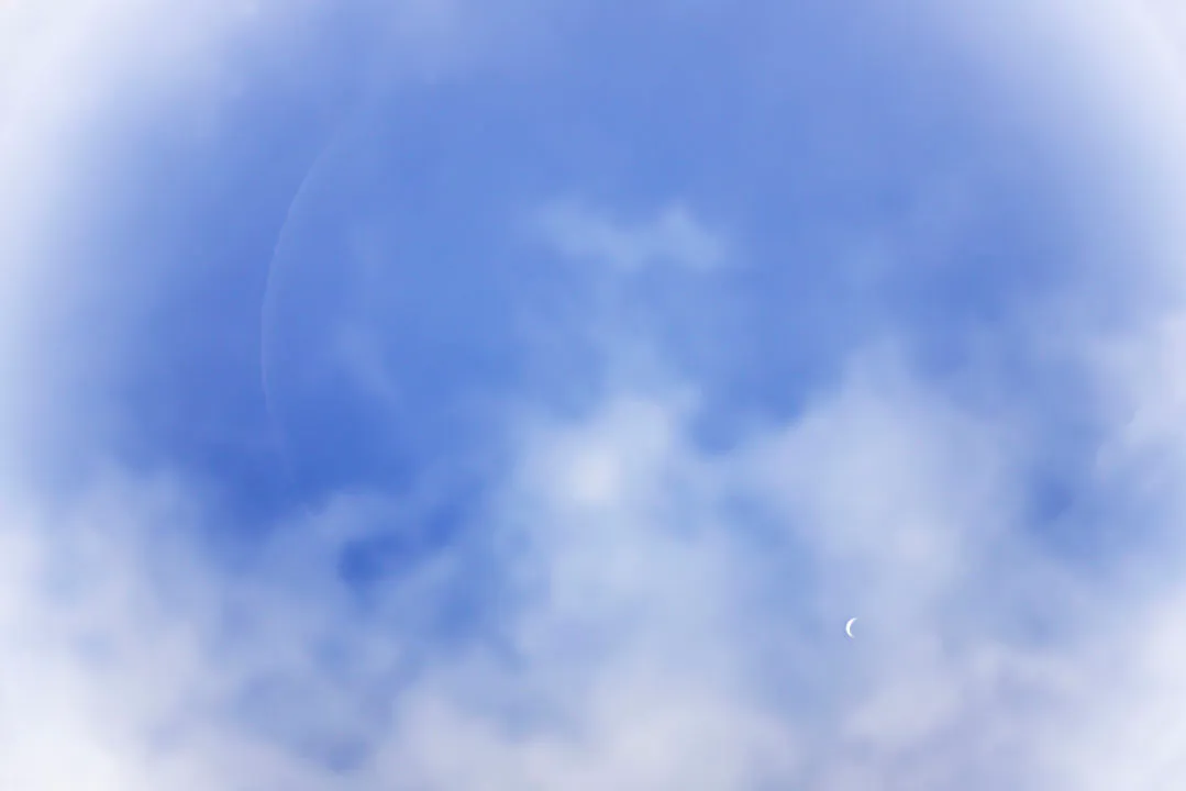 Daytime lunar occultation of Venus Aristeidis Bottas, Brussels, Belgium, 19 June 2020. Equipment: Canon 6D MK II DSLR, Celestron 9.25-inch Schmidt-Cassegrain, Sky-Watcher HEQ5 mount