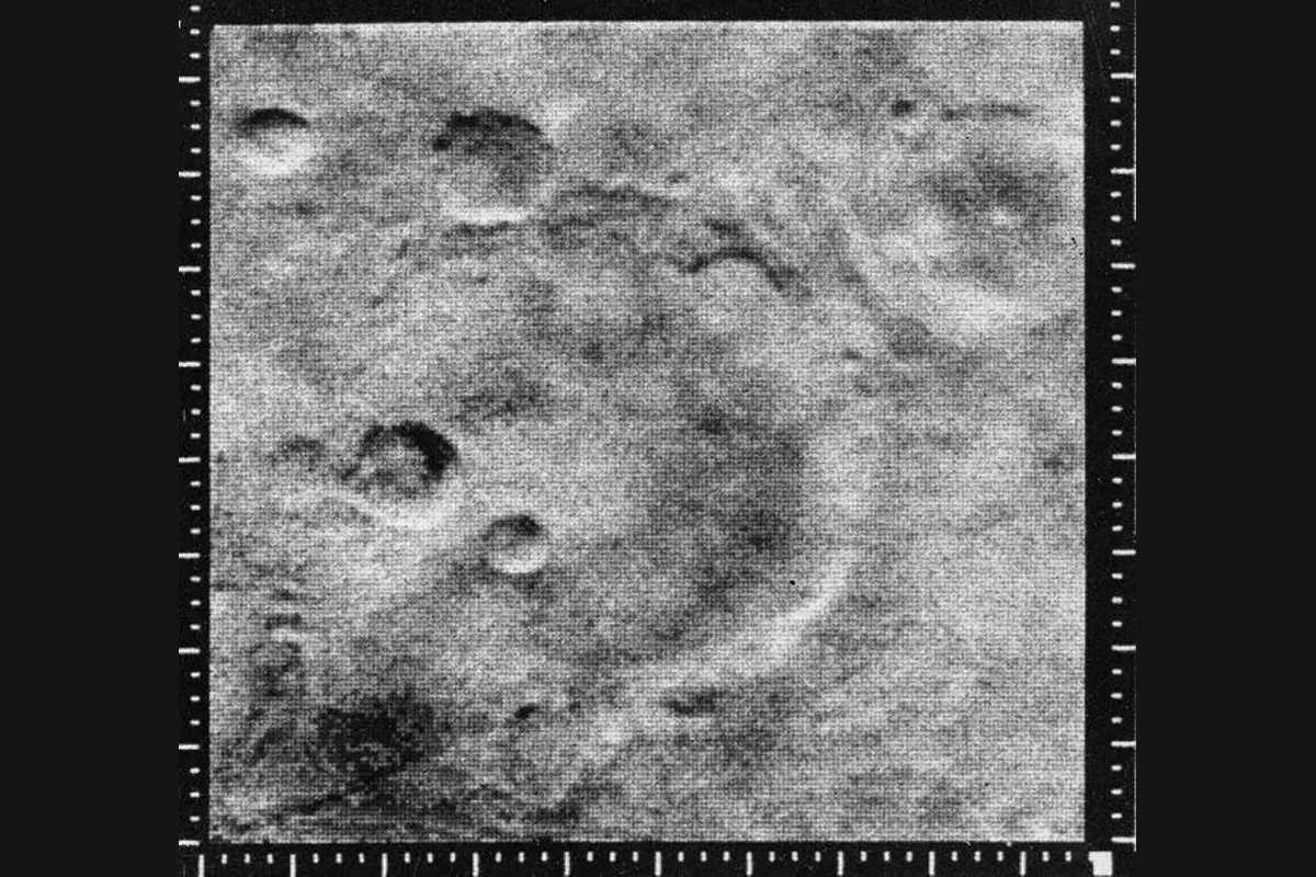 A view of Mars's cratered surface by the Mariner 4 spacecraft, the first to get a close look at Mars. Credit: NASA/JPL.
