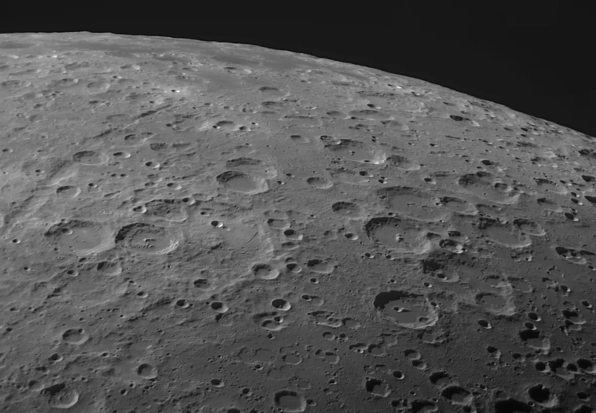 The Moon’s southern highlands Luke Oliver, Bedford, 18 April 2021 Equipment: ZWO ASI 178MM mono camera, Sky-Watcher Skyliner 400P Dobsonian