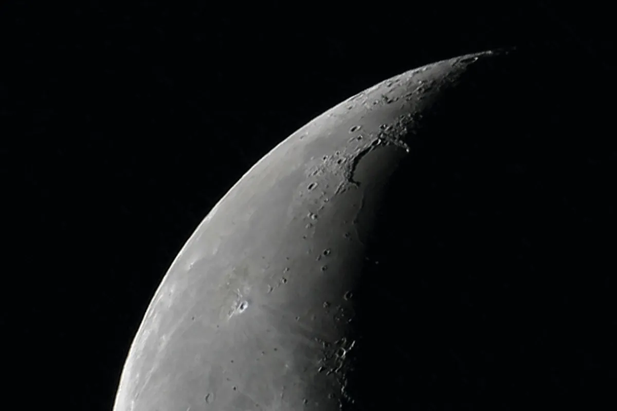 Moon crater Sinus Iridum. Credit: Pete Lawrence