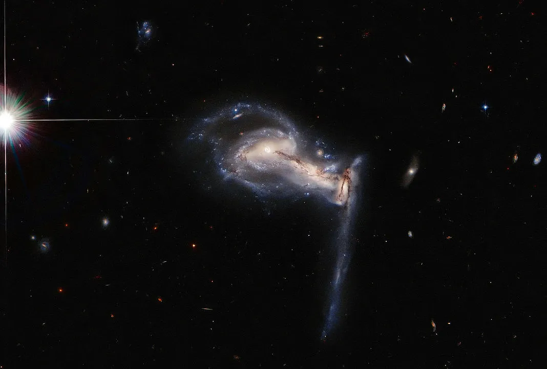 A clashing triplet of galaxies in Arp 195 Hubble Space Telescope, 30 July 2021 IMAGE CREDIT: ESA/Hubble & NASA, J. Dalcanton; CC BY 4.0