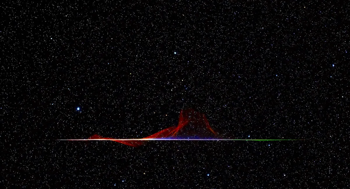 A Colourful Quadrantid Meteor, by Frank Kuszaj (USA). Winner, Planets, Comets & Asteroids. Cook Station, Missouri, USA, 19 January 2021. Equipment: Sony a7R III camera, SkyWatcher Star Adventurer star tracker, 70 mm f/2.8 lens.