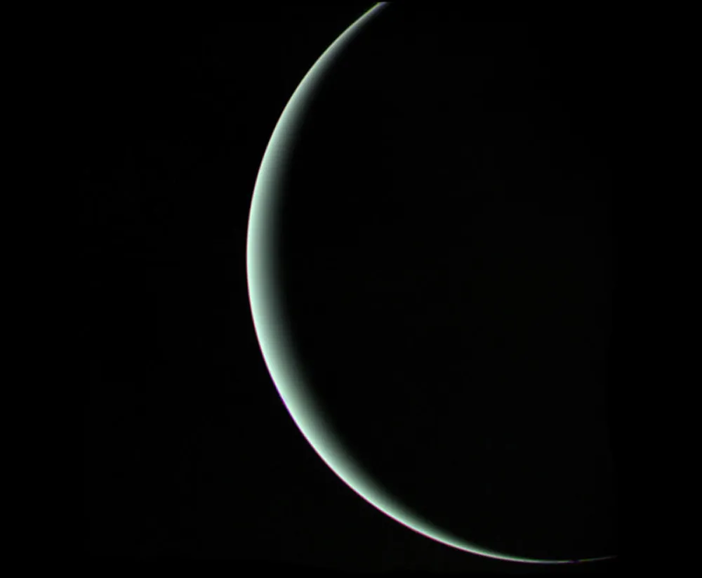 A shot of crescent Uranus captured by Voyager 2 on 25 January 1986 from a range of 600,000 miles. Credit: NASA