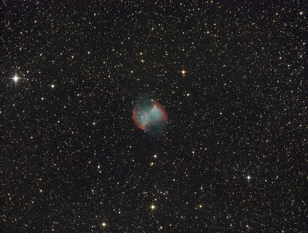 The Dumbbell Nebula, photographed using the Altair 8-inch F4 Photo Newtonian. Credit: Tim Jardine