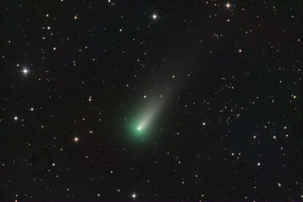Comet C/2021 A1 Leonard José J Chambó, Mayhill, New Mexico, USA, 11 November 2021 Equipment: FLI PL6303E camera, Planewave CDK17 astrograph