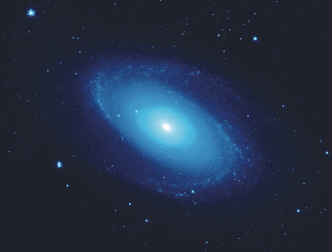 Galaxy M81 in near infrared light